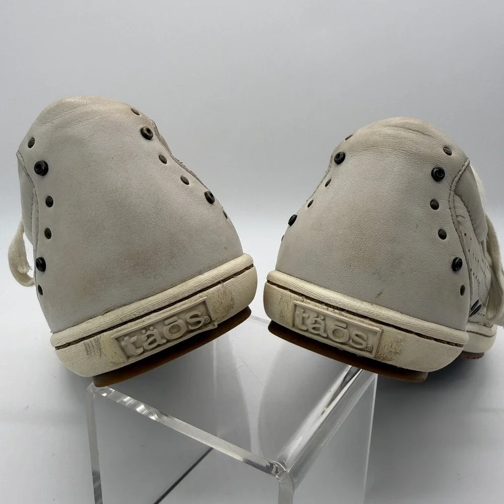 Taos Footwear these taos